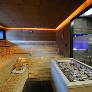 Cres­ta.Al­pin.Sport.Ho­tel, Lech, St. Anton www.aktivostrig.dk