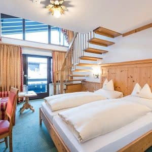 Cres­ta.Al­pin.Sport.Ho­tel, Lech, St. Anton www.aktivostrig.dk